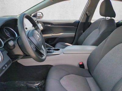2022 Toyota Camry LE Auto (SE)