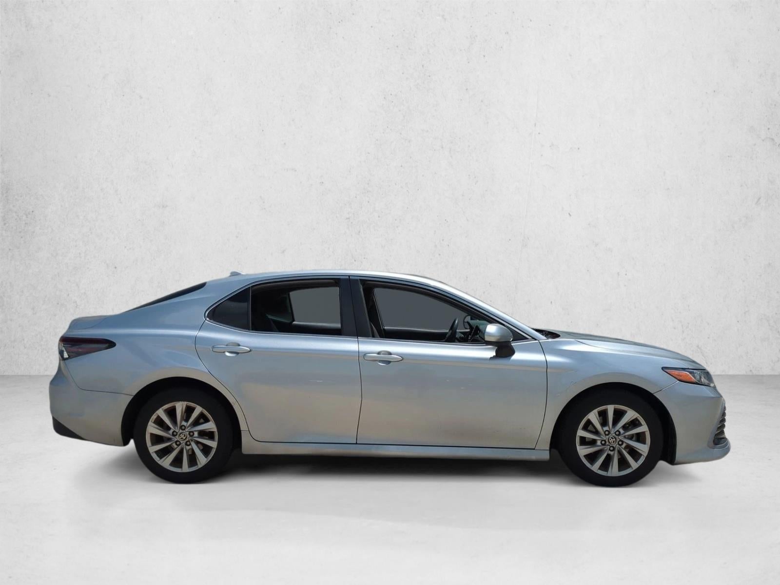 2022 Toyota Camry LE Auto (SE)