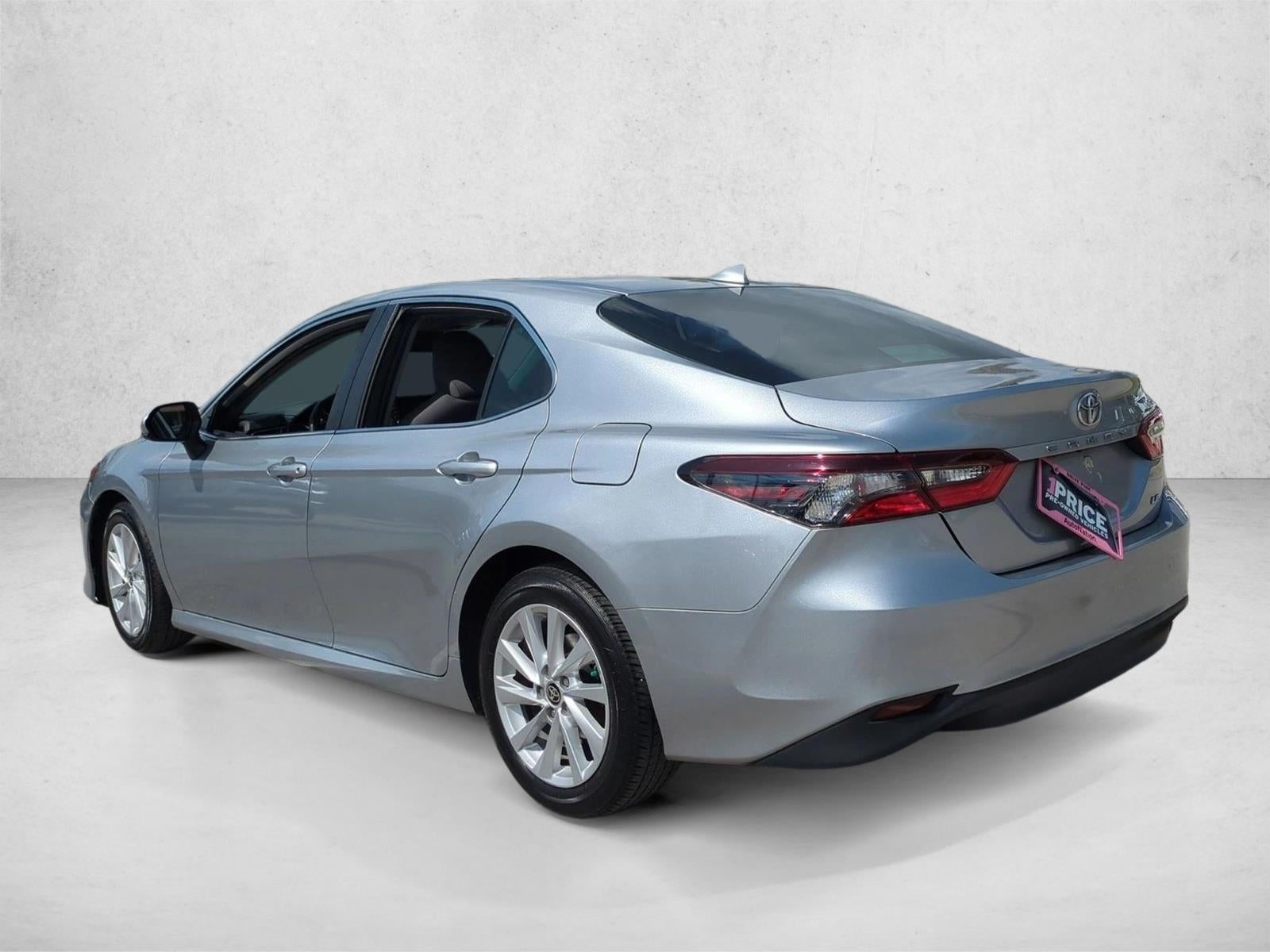 2022 Toyota Camry LE Auto (SE)