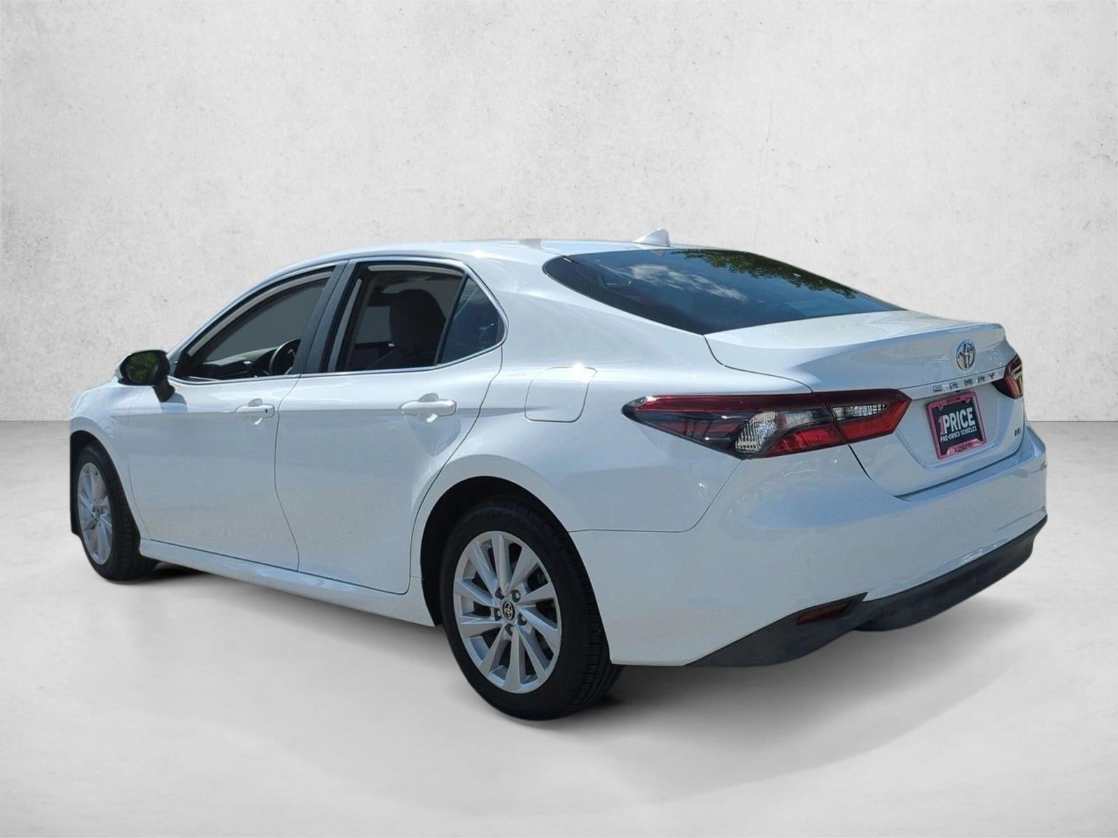 2022 Toyota Camry LE Auto (SE)