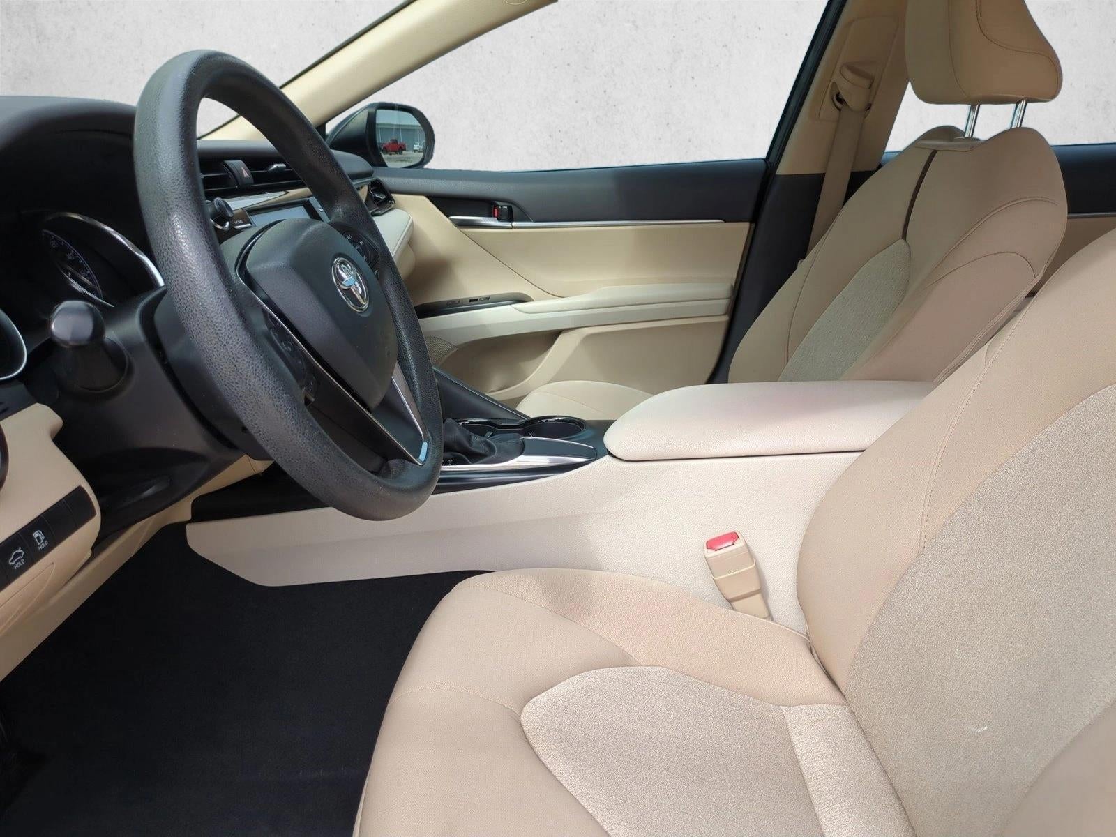 2020 Toyota Camry LE Auto (SE)