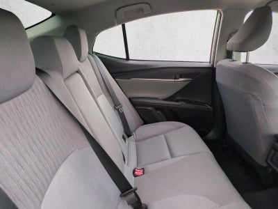 2025 Toyota Camry LE (SE)