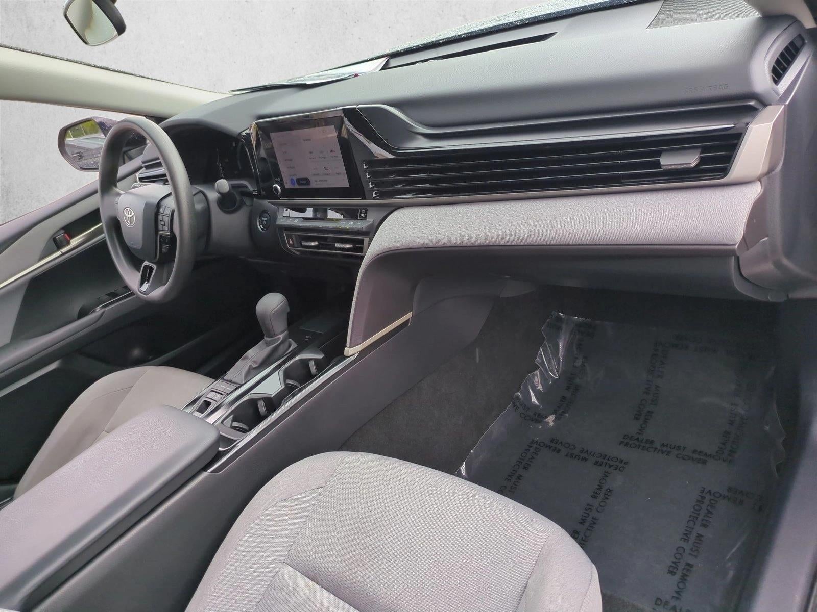 2025 Toyota Camry LE (SE)
