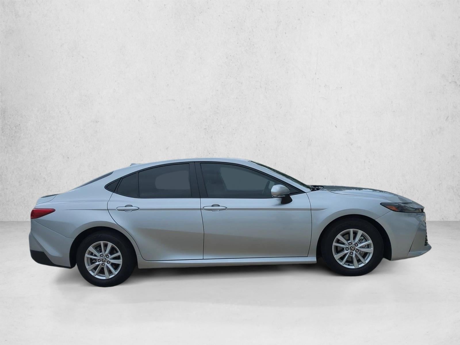 2025 Toyota Camry LE (SE)