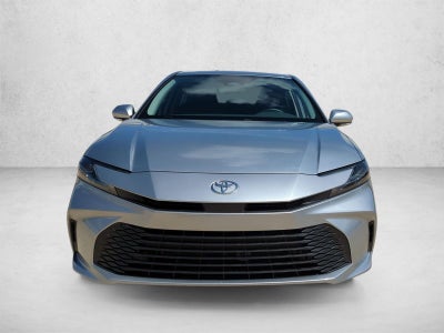 2025 Toyota Camry LE (SE)