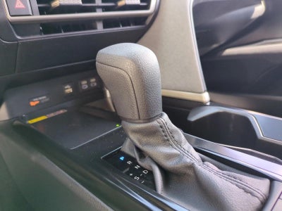 2025 Toyota Camry LE (Natl)