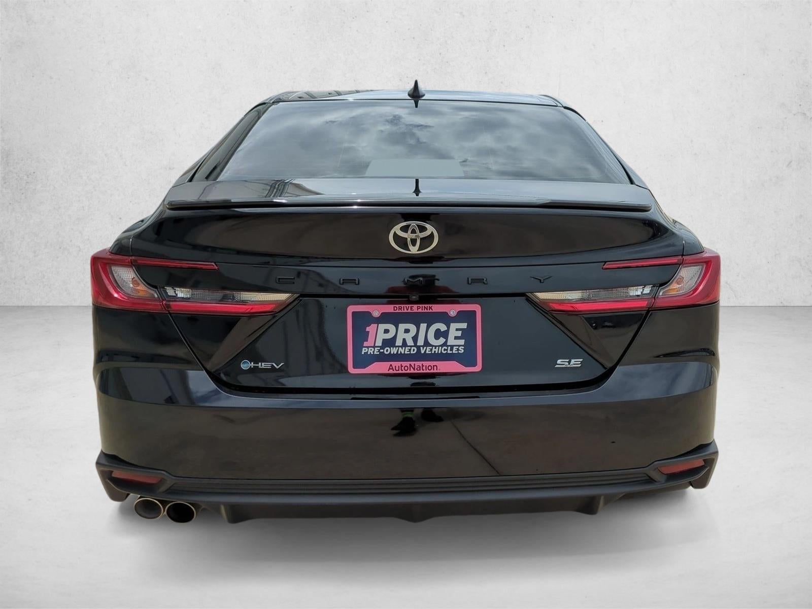 2025 Toyota Camry SE (SE)