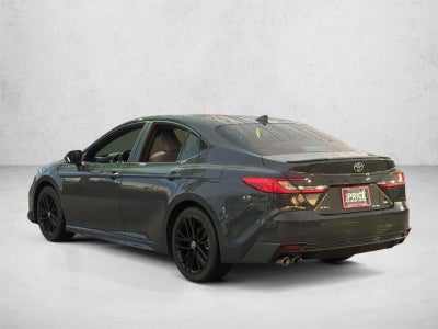 2025 Toyota Camry SE (Natl)