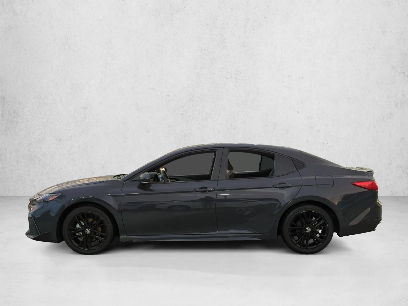 2025 Toyota Camry SE (Natl)