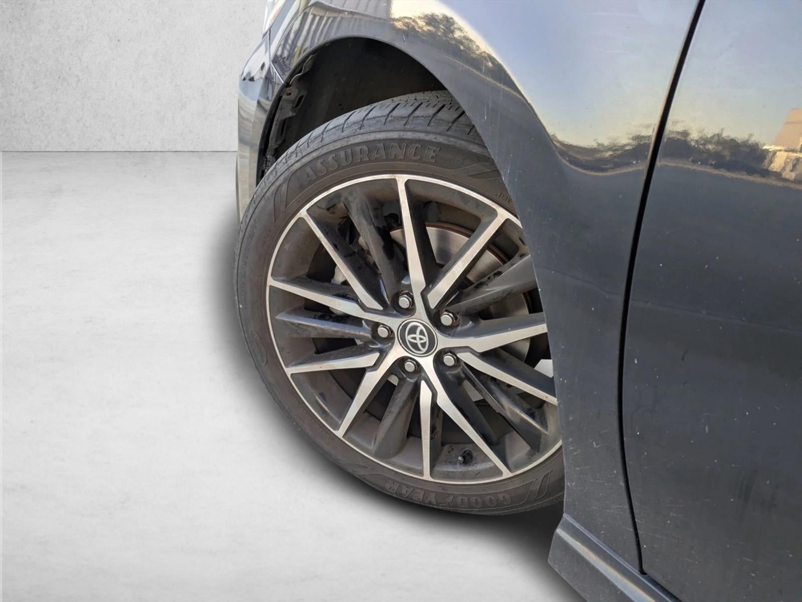 2021 Toyota Camry SE Auto (SE)