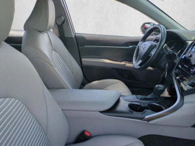 2023 Toyota Camry SE Auto (SE)