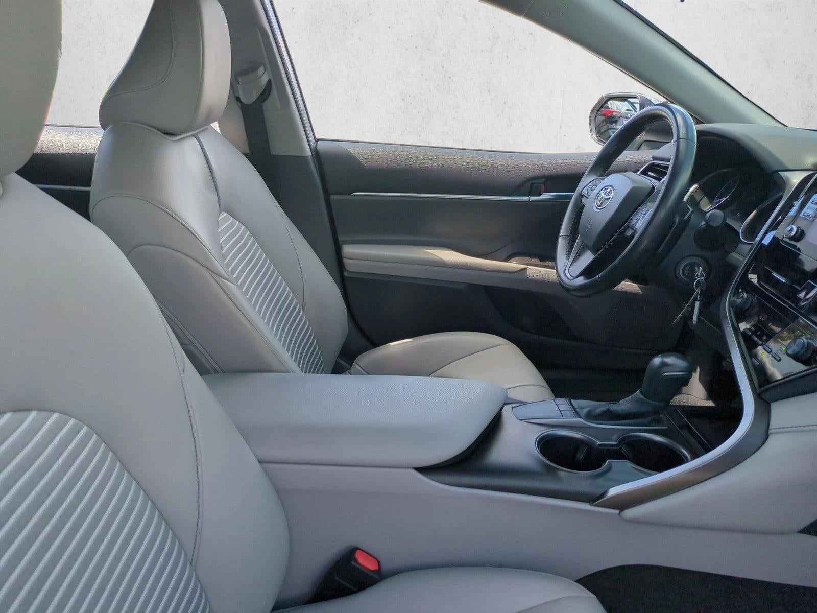 2023 Toyota Camry SE Auto (SE)
