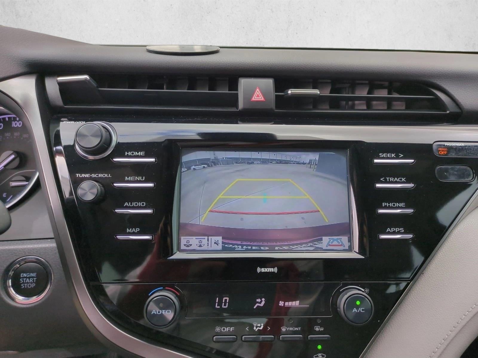 2020 Toyota Camry SE Auto (SE)