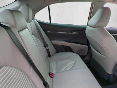 2020 Toyota Camry SE Auto (SE)