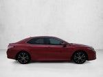 2020 Toyota Camry SE Auto (SE)