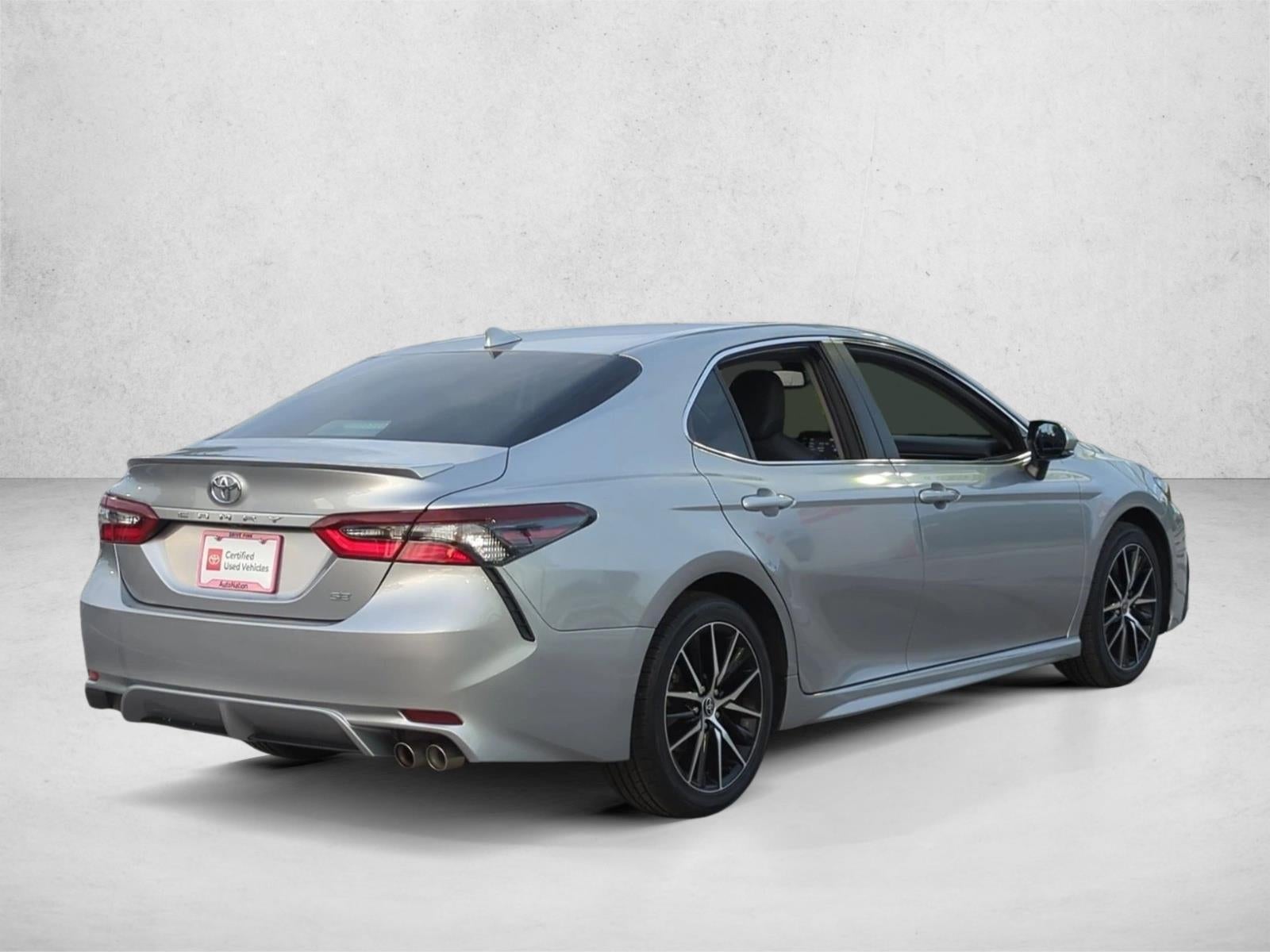 2023 Toyota Camry SE Auto (SE)