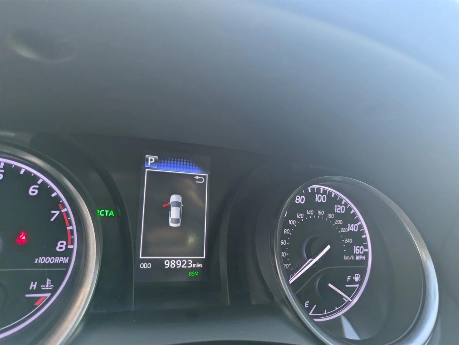 2023 Toyota Camry SE Auto (SE)