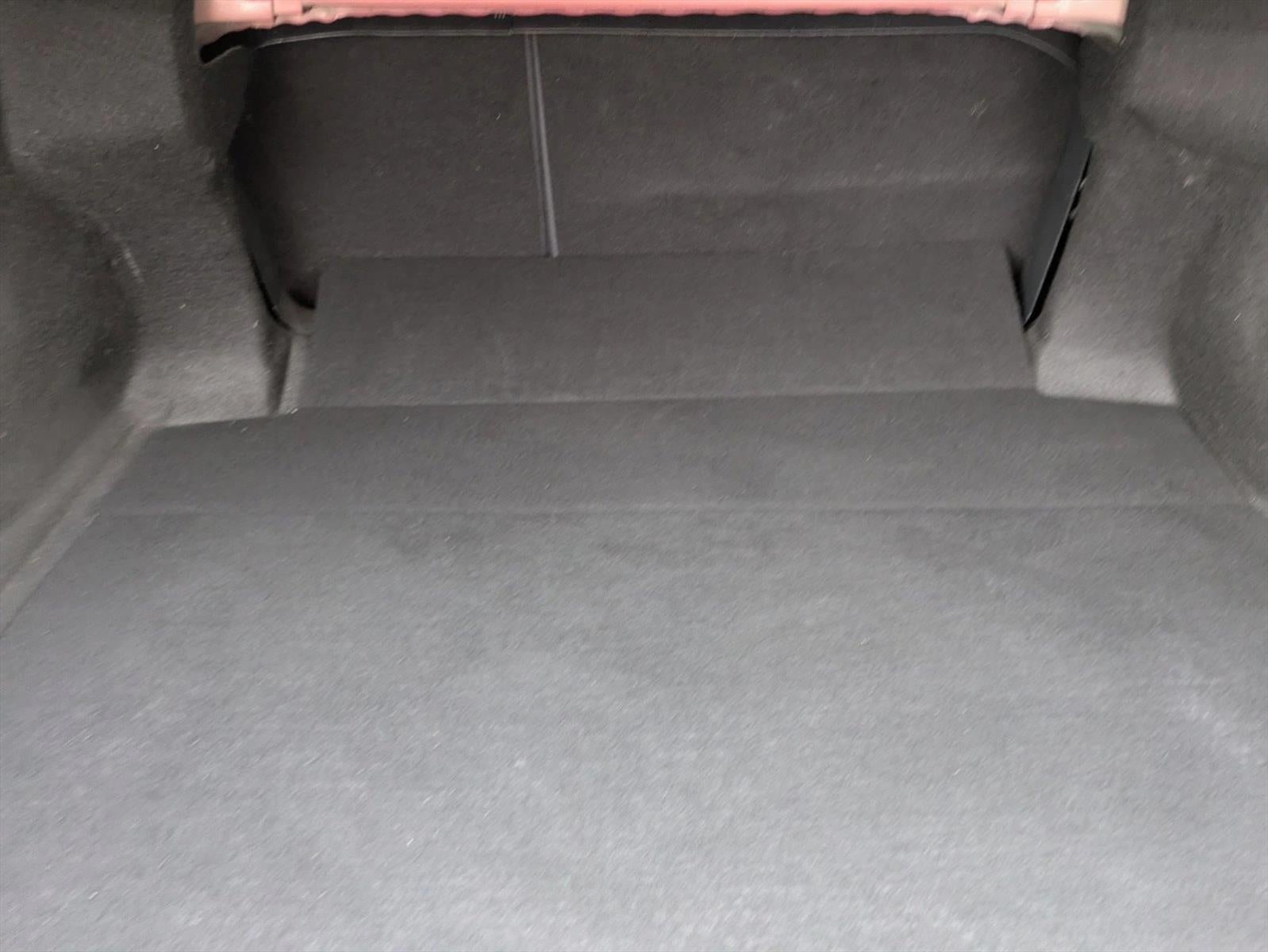 2022 Toyota Camry SE Auto (SE)