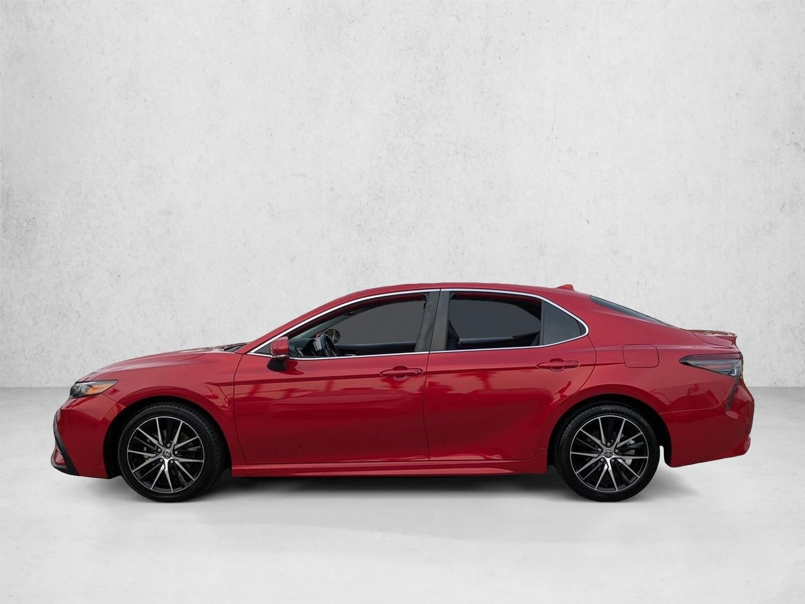 2022 Toyota Camry SE Auto (SE)