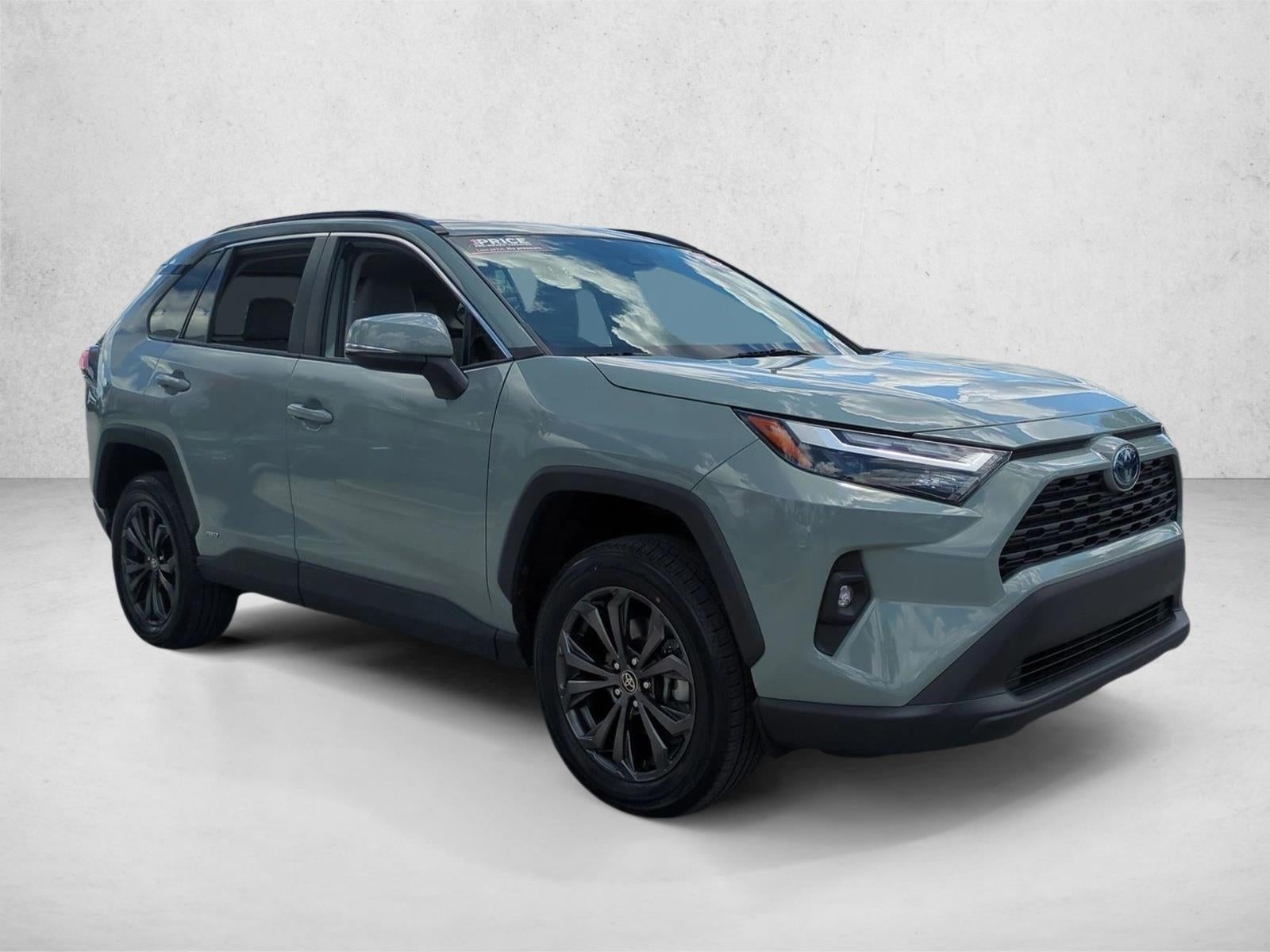 2022 Toyota RAV4 Hybrid XLE Premium AWD (Natl)
