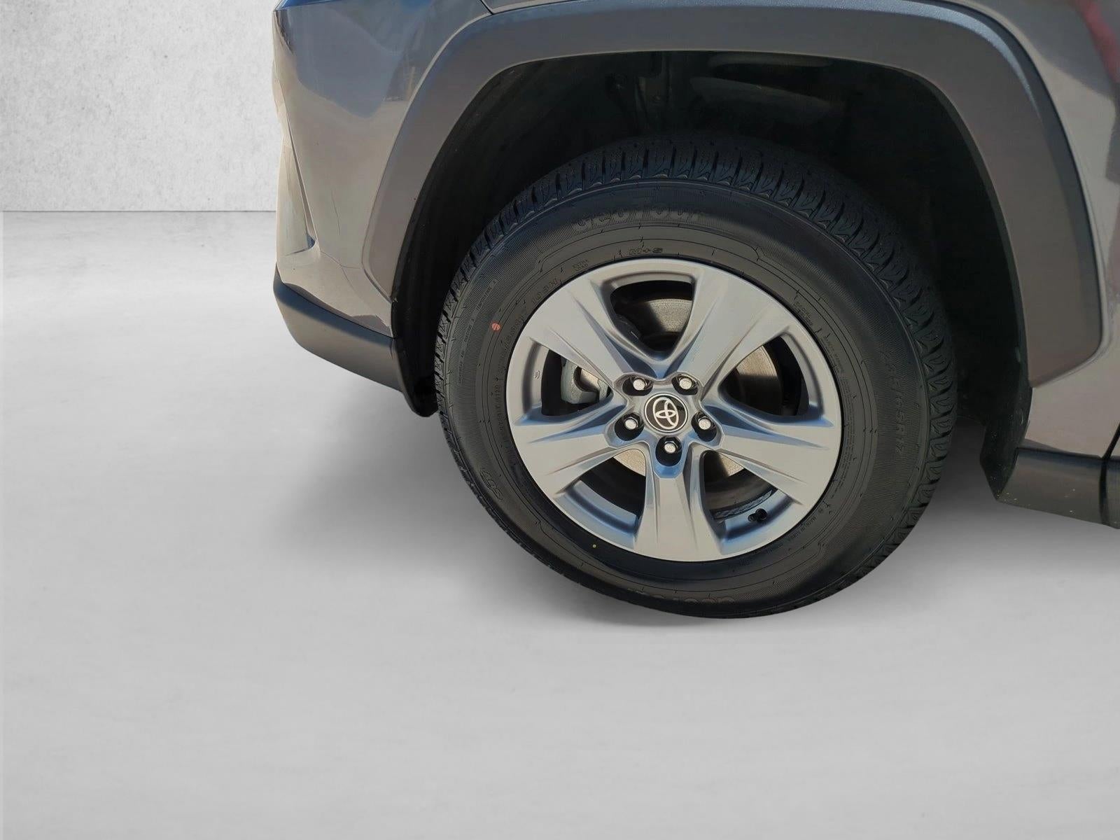 2022 Toyota RAV4 Hybrid XLE AWD (Natl)