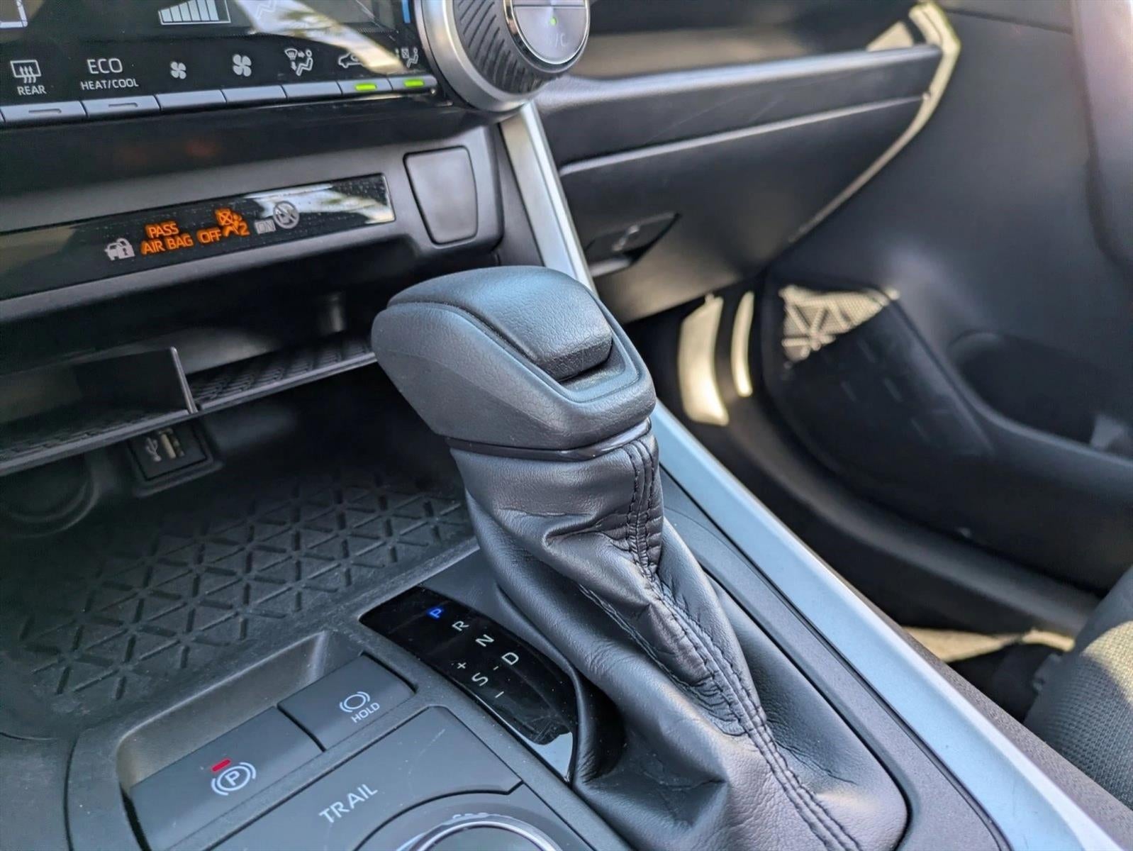 2023 Toyota RAV4 Hybrid XLE AWD (Natl)