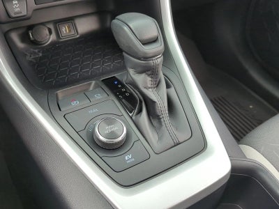 2025 Toyota RAV4 Hybrid XLE AWD (Natl)