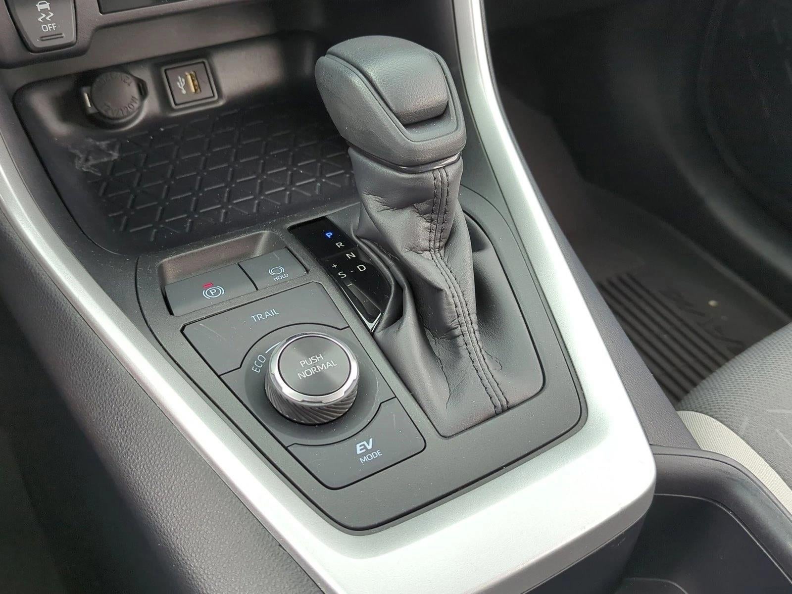 2025 Toyota RAV4 Hybrid XLE AWD (Natl)