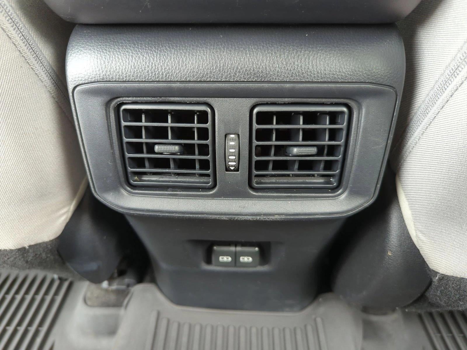 2025 Toyota RAV4 Hybrid XLE AWD (Natl)