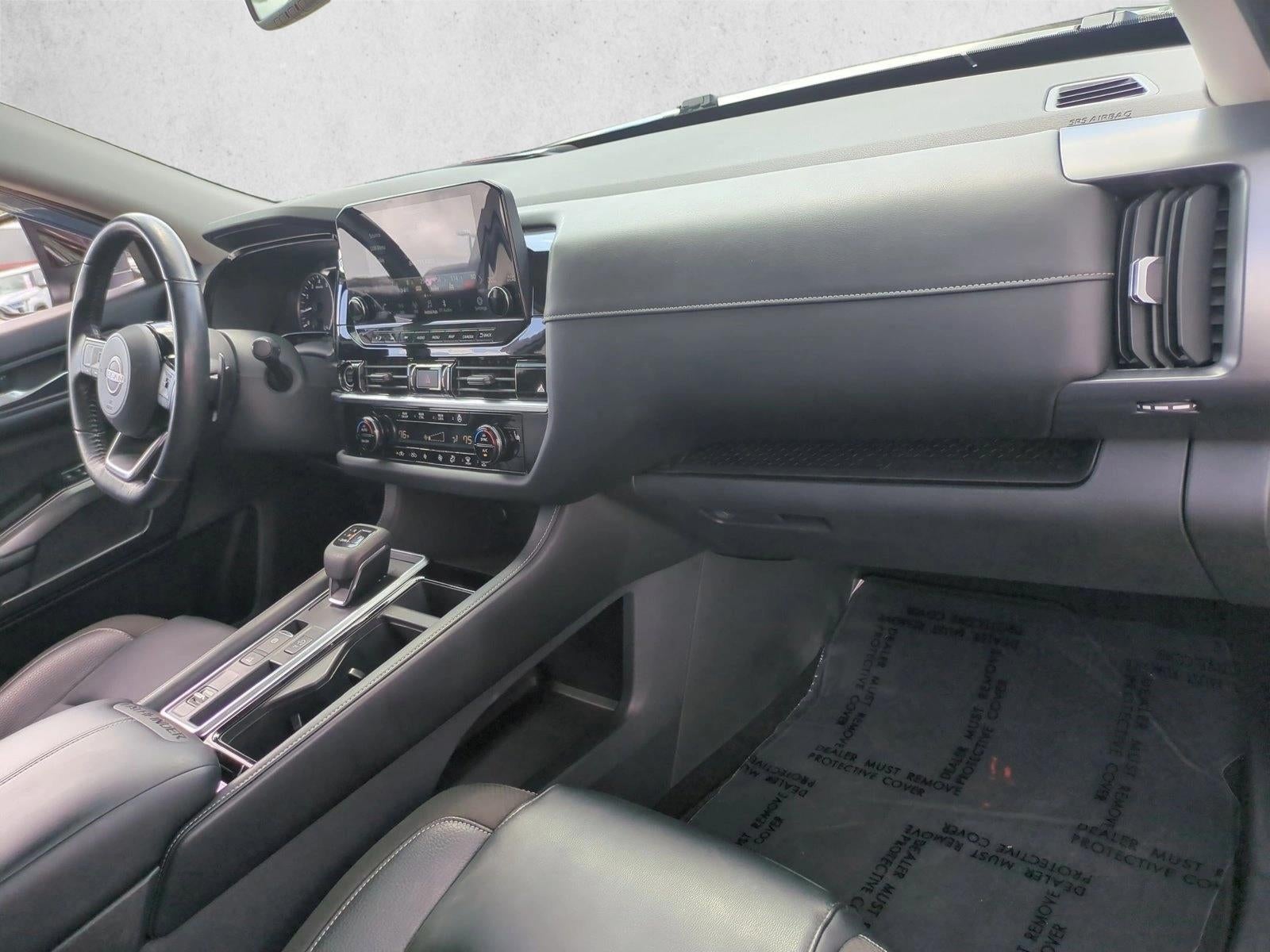 2022 Nissan Pathfinder SL 2WD
