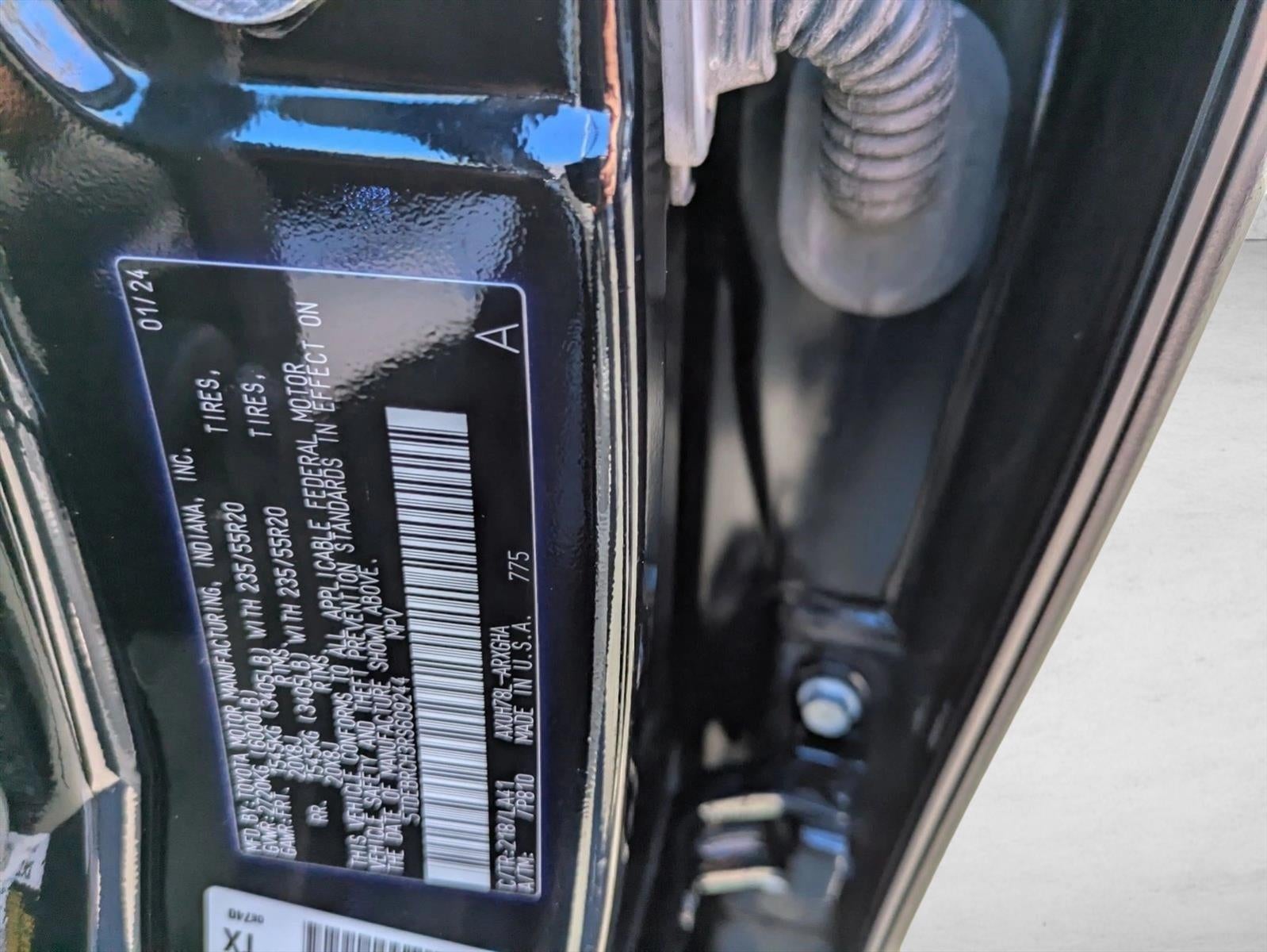 2024 Toyota Highlander Hybrid Platinum AWD (Natl)