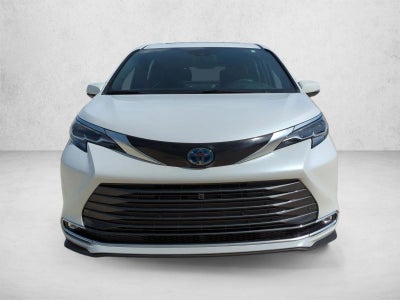 2025 Toyota Sienna Platinum AWD 7-Passenger (GS)