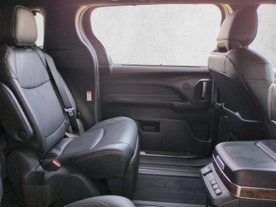 2025 Toyota Sienna Platinum AWD 7-Passenger (GS)