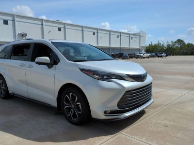 2025 Toyota Sienna Platinum AWD 7-Passenger (GS)
