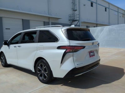 2025 Toyota Sienna Platinum AWD 7-Passenger (GS)