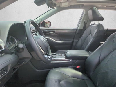 2022 Toyota Highlander Platinum FWD (Natl)