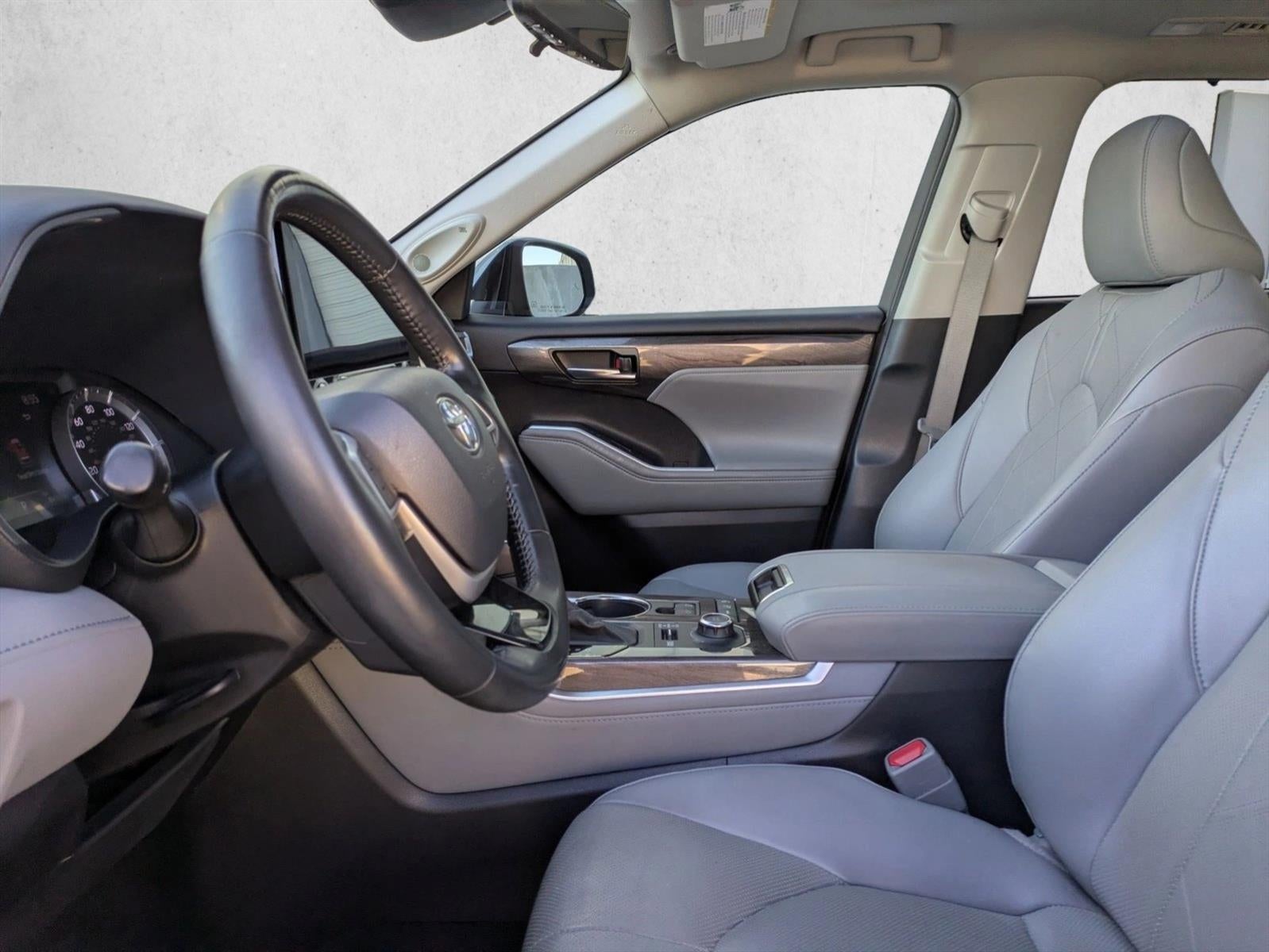 2022 Toyota Highlander Platinum AWD (Natl)