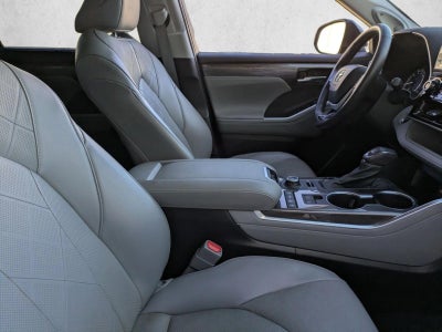 2022 Toyota Highlander Platinum AWD (Natl)