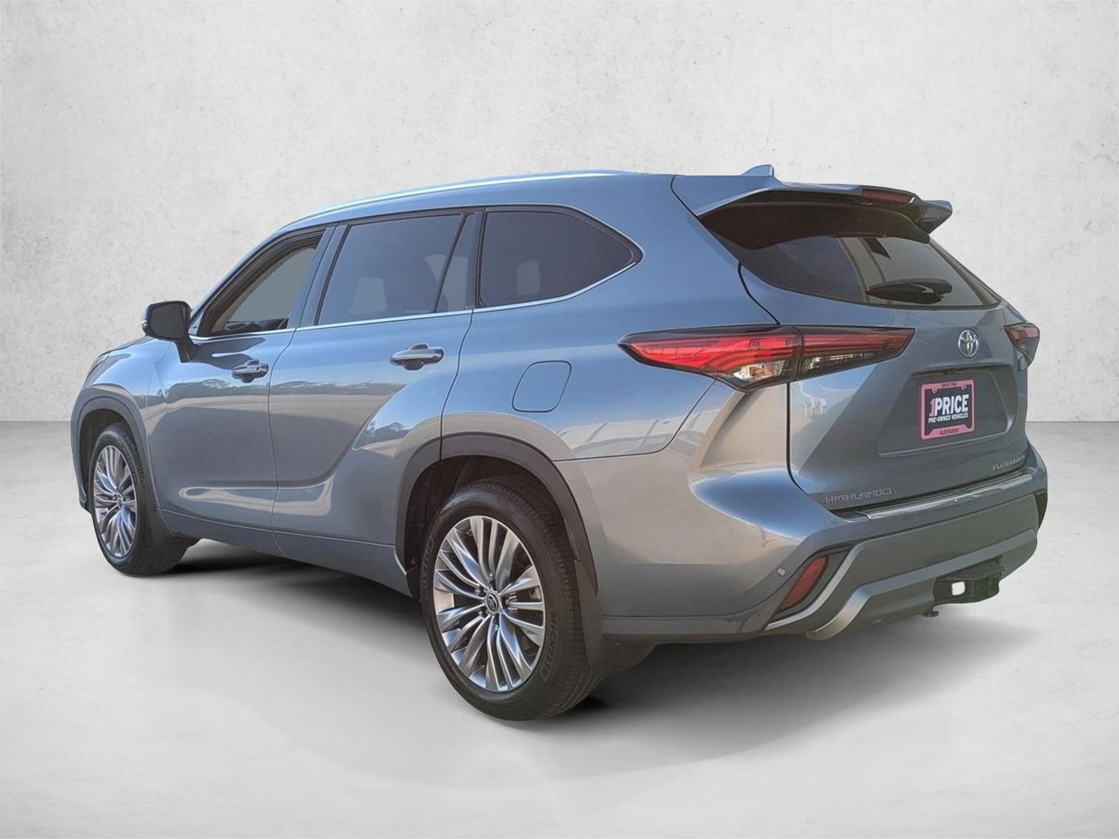 2022 Toyota Highlander Platinum AWD (Natl)