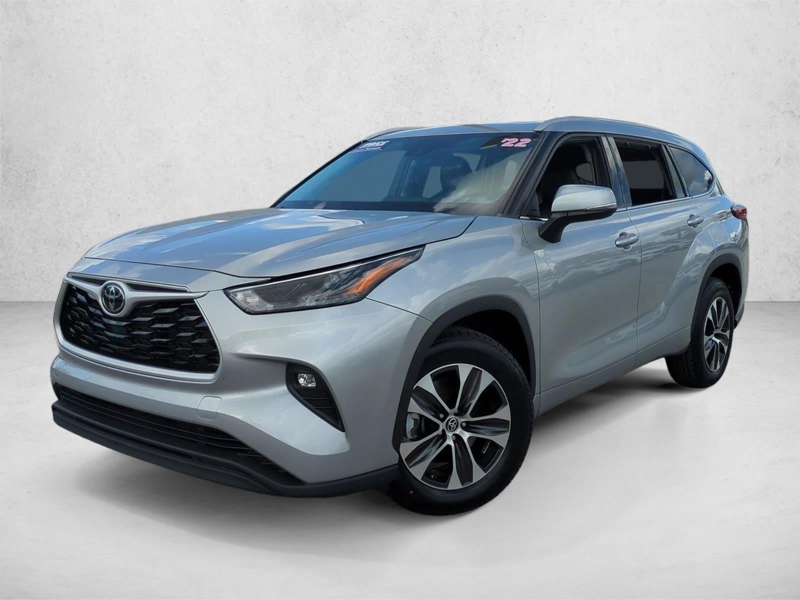 2022 Toyota Highlander XLE FWD (Natl)
