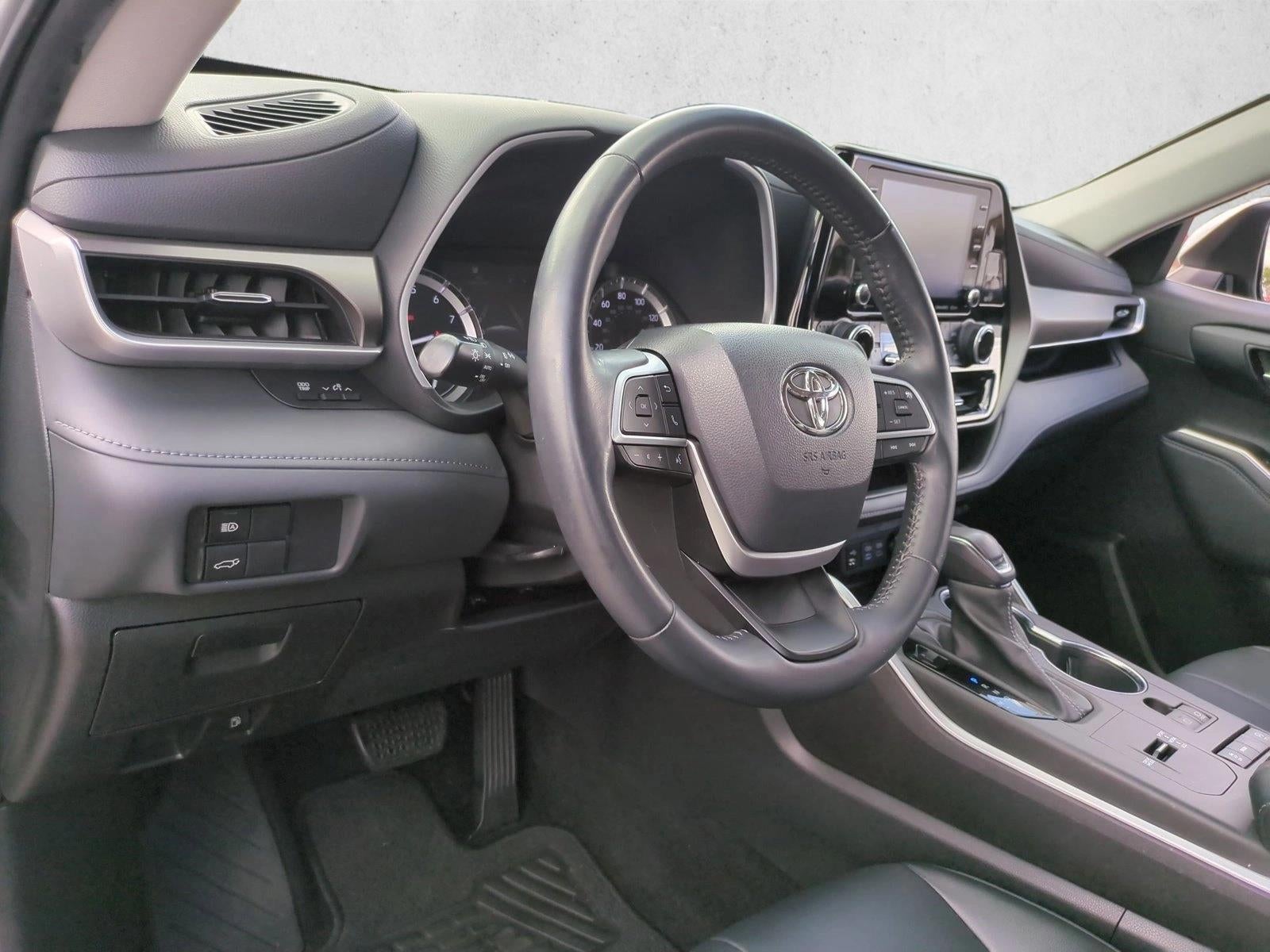 2022 Toyota Highlander XLE FWD (Natl)
