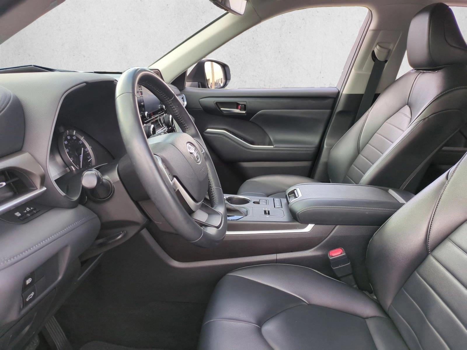 2022 Toyota Highlander XLE FWD (Natl)