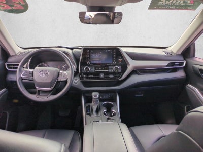 2022 Toyota Highlander XLE FWD (Natl)