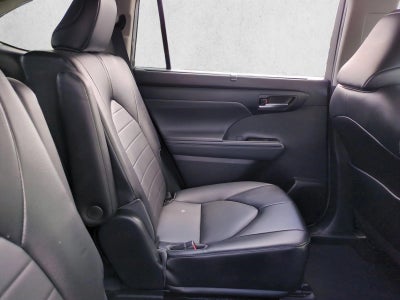 2022 Toyota Highlander XLE FWD (Natl)