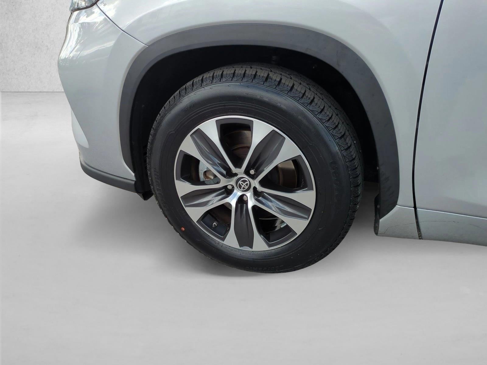 2022 Toyota Highlander XLE FWD (Natl)
