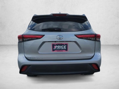 2022 Toyota Highlander XLE FWD (Natl)