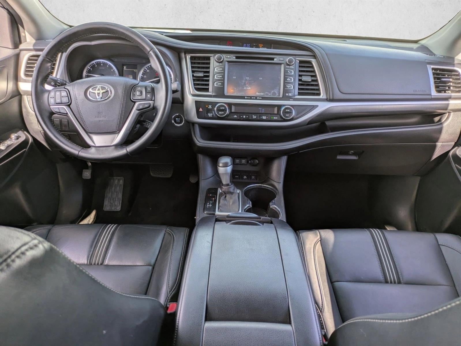 2017 Toyota Highlander SE V6 AWD (Natl)