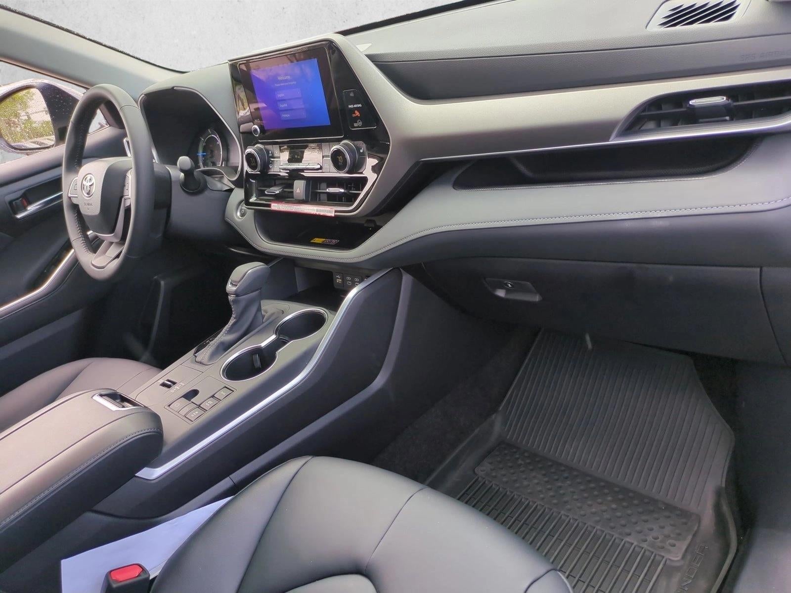 2026 Toyota Highlander Hybrid XLE AWD (Natl)