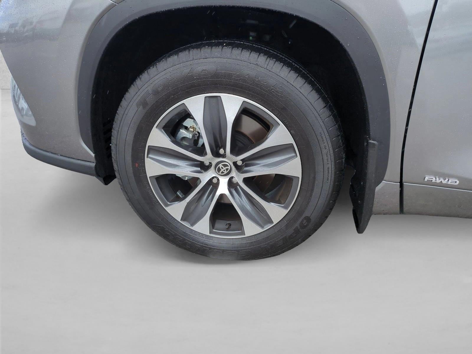 2026 Toyota Highlander Hybrid XLE AWD (Natl)
