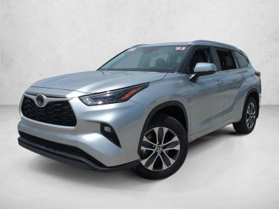 2023 Toyota Highlander XLE FWD (Natl)